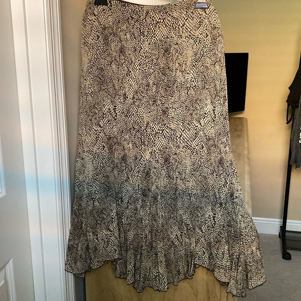 Dana Buchman Skirt  EUC